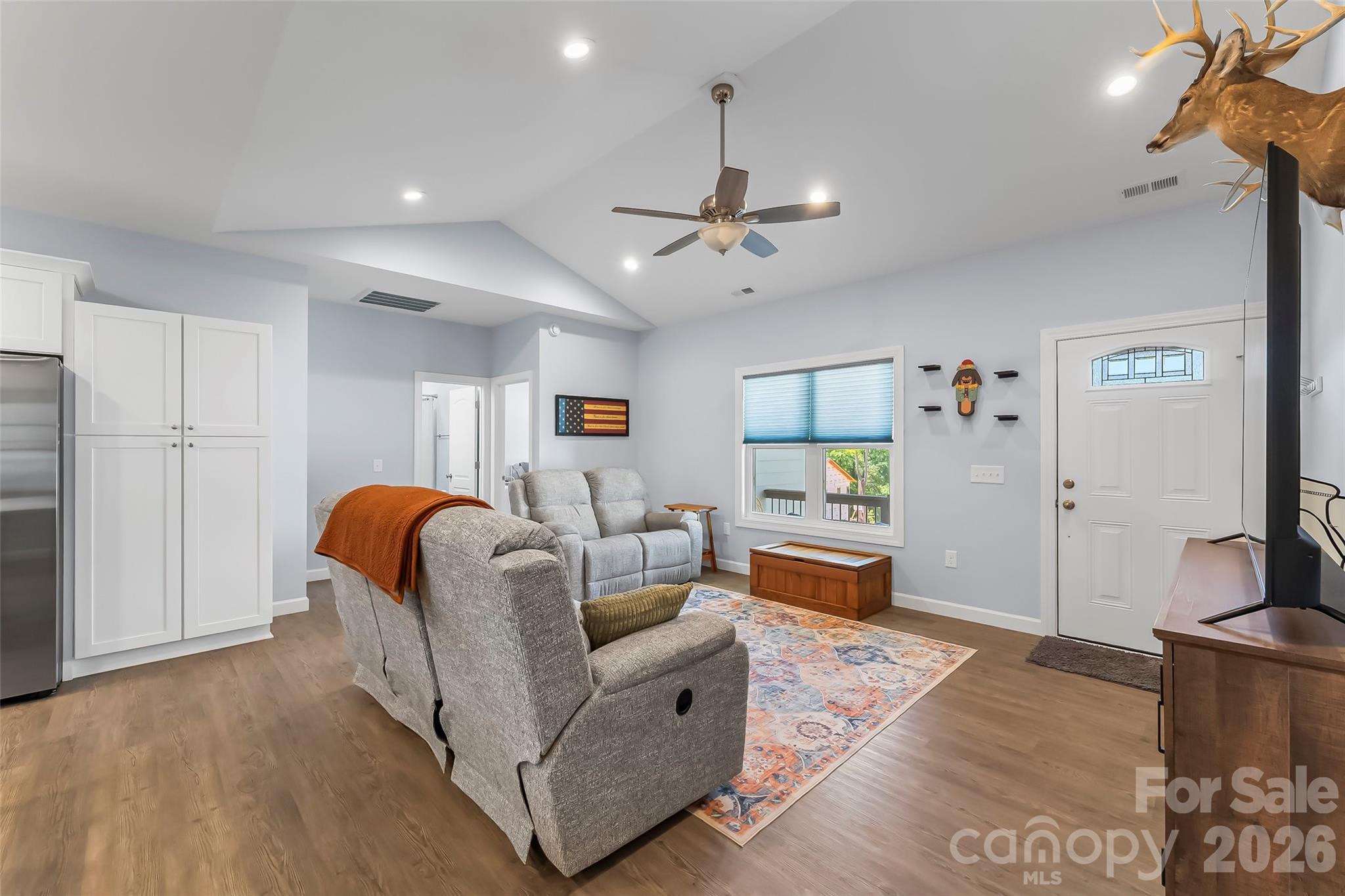 2455 Saratoga Run Property Photo 6