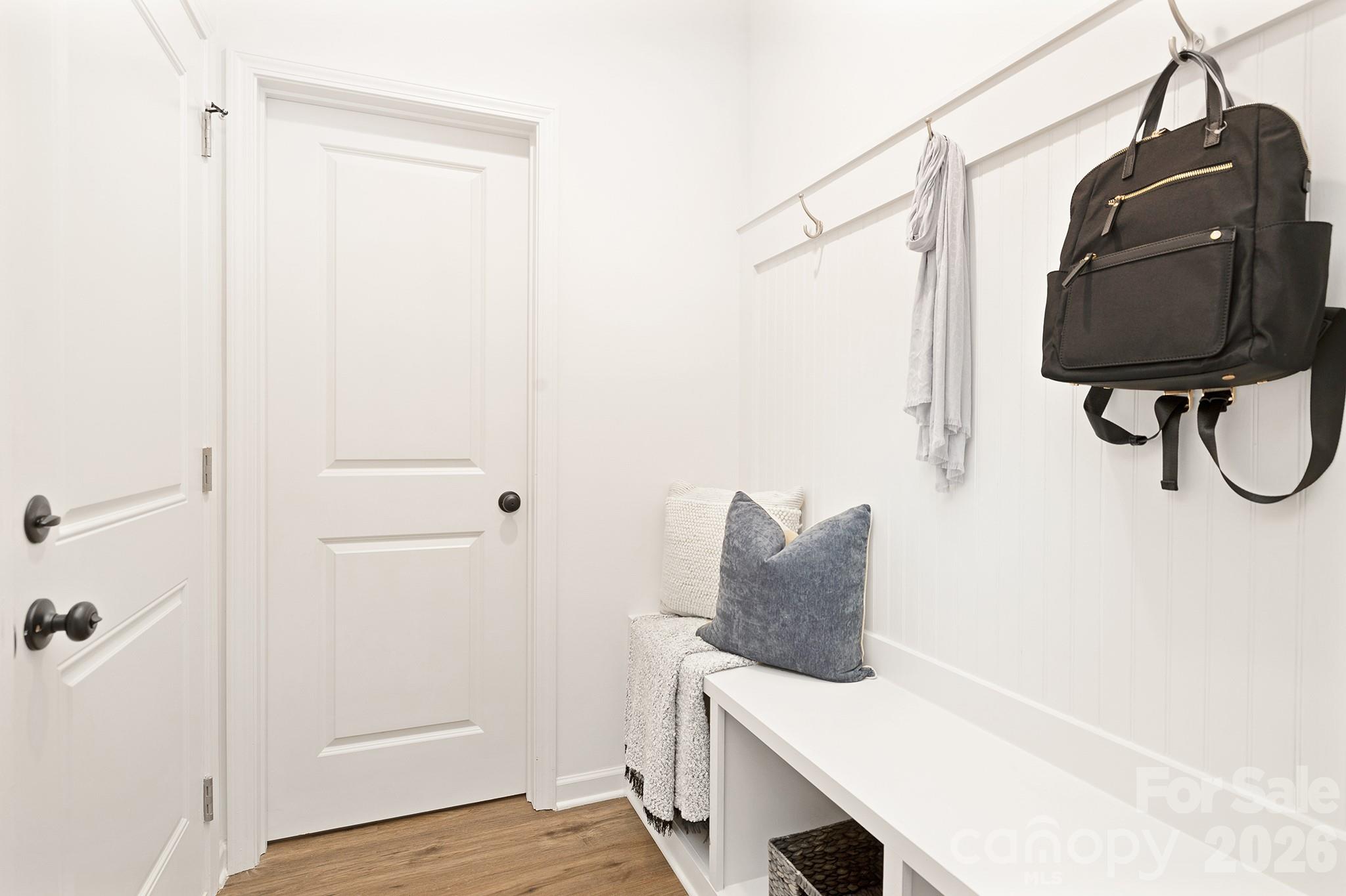 2920 Capitol Drive Property Photo 6