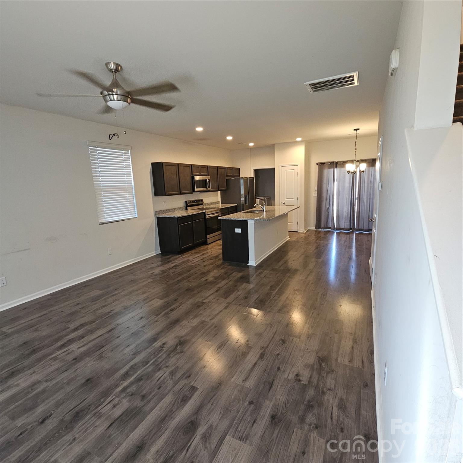 1016 Berry Patch Circle Property Photo 2