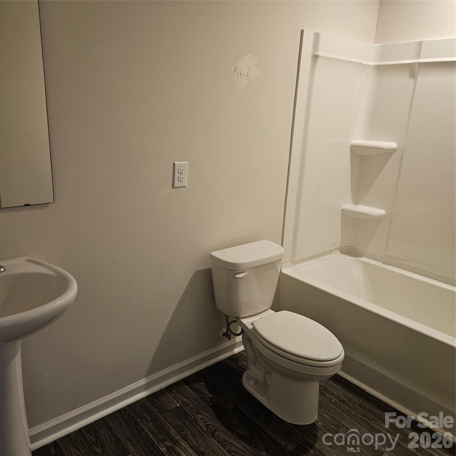 1016 Berry Patch Circle Property Photo 16