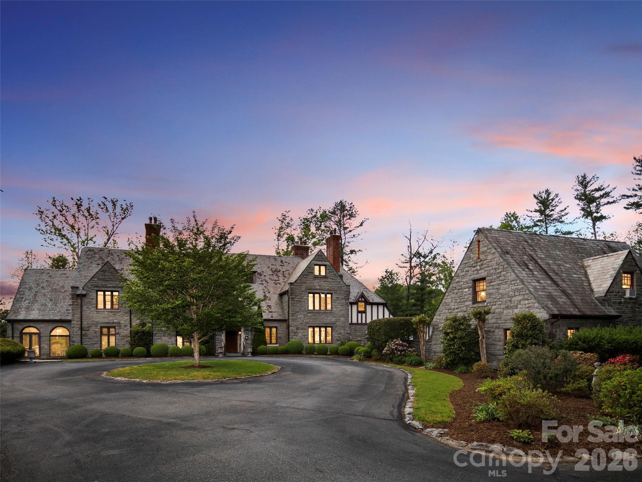 436 Vanderbilt Road Property Photo 3