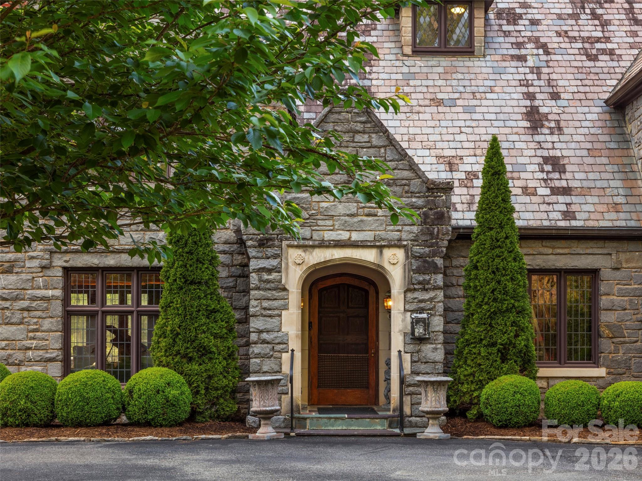 436 Vanderbilt Road Property Photo 6
