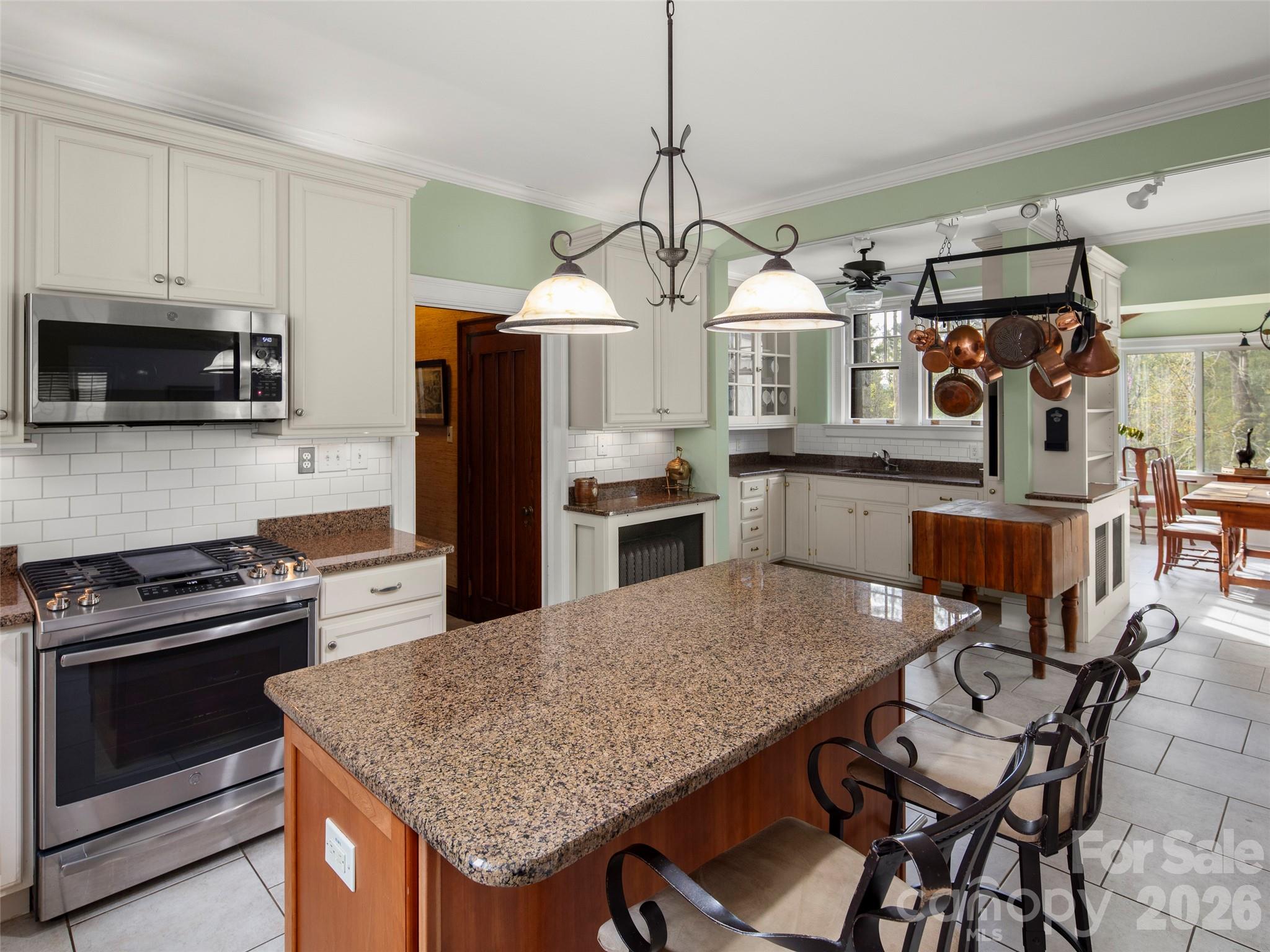 436 Vanderbilt Road Property Photo 30