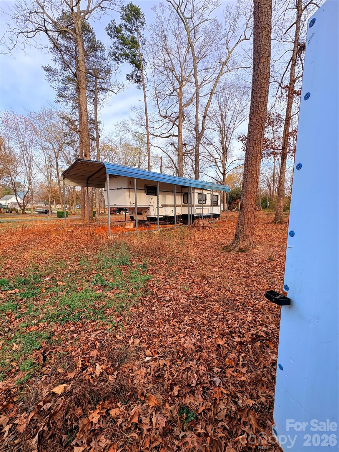 145 Paradise Drive Property Photo 3
