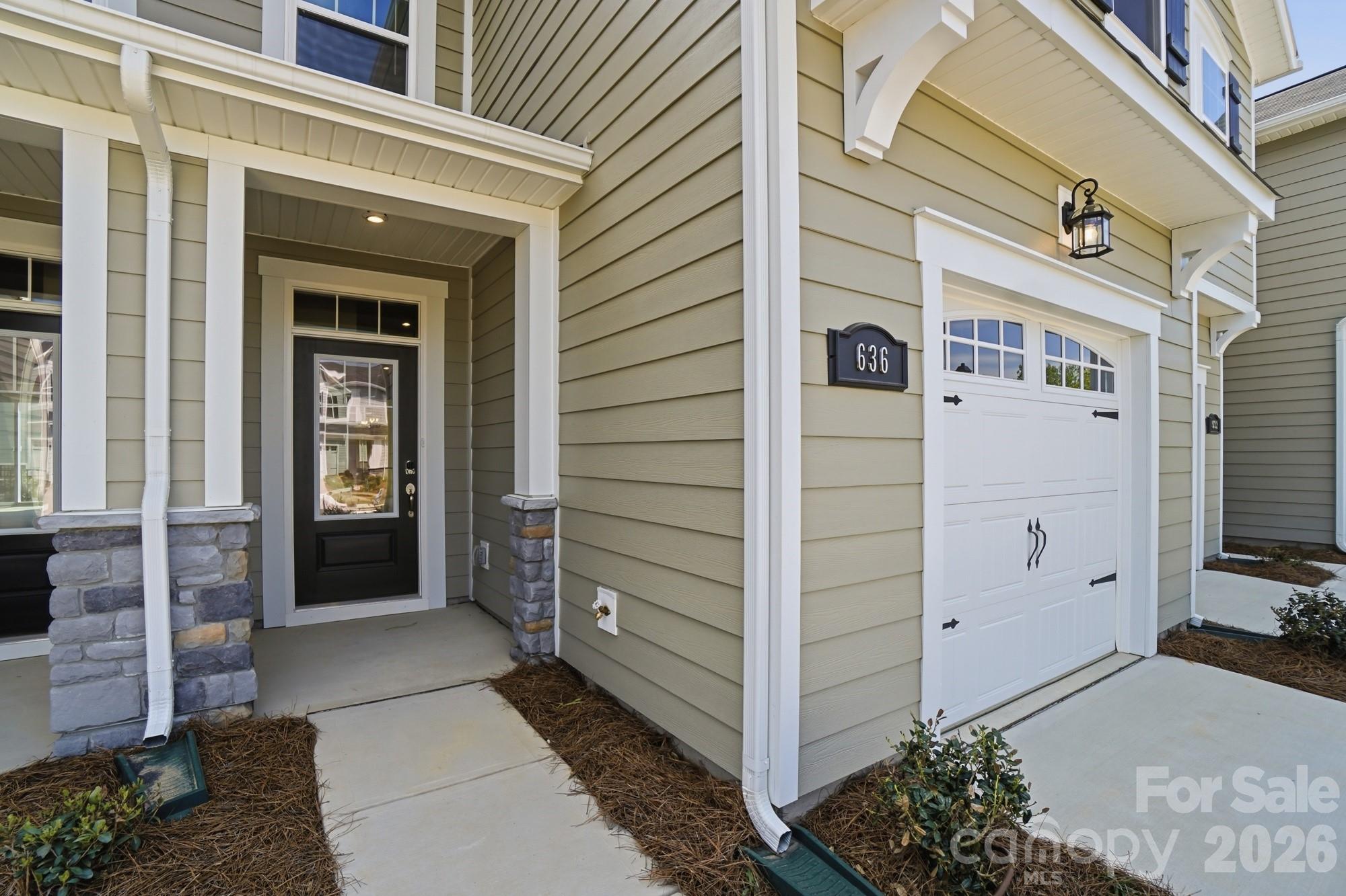 332 Laura Elizabeth Lane Property Photo 2