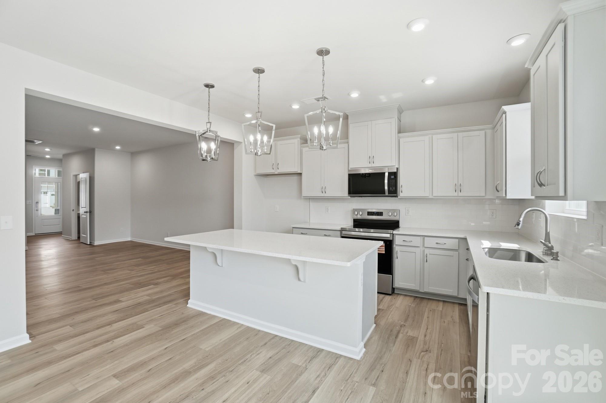 332 Laura Elizabeth Lane Property Photo 7