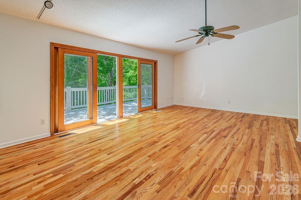 146 Churchill Downs Drive Property Photo 6