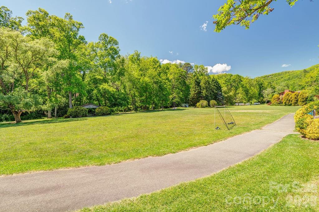 146 Churchill Downs Drive Property Photo 37