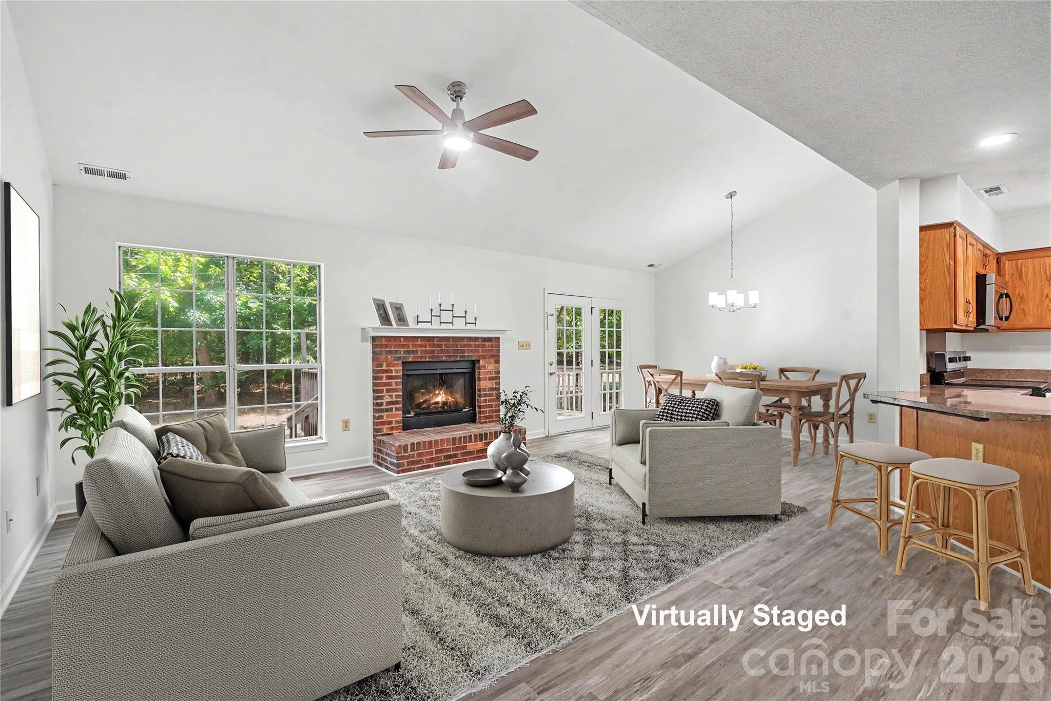 2711 Bob White Circle Property Photo 2