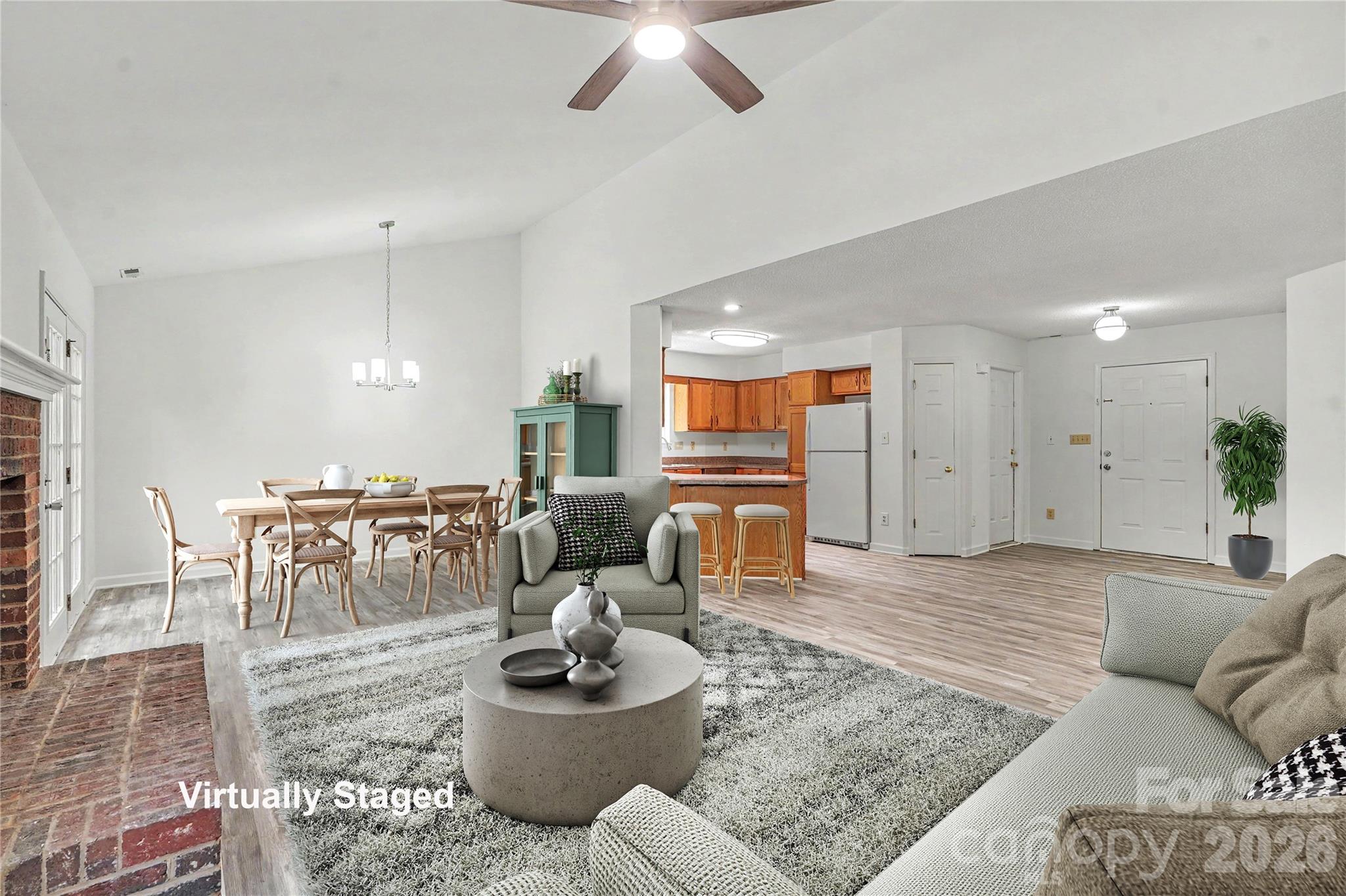 2711 Bob White Circle Property Photo 3