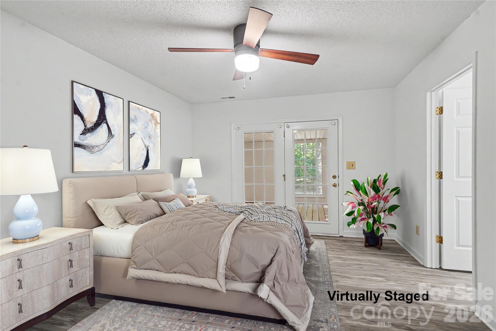 2711 Bob White Circle Property Photo 4
