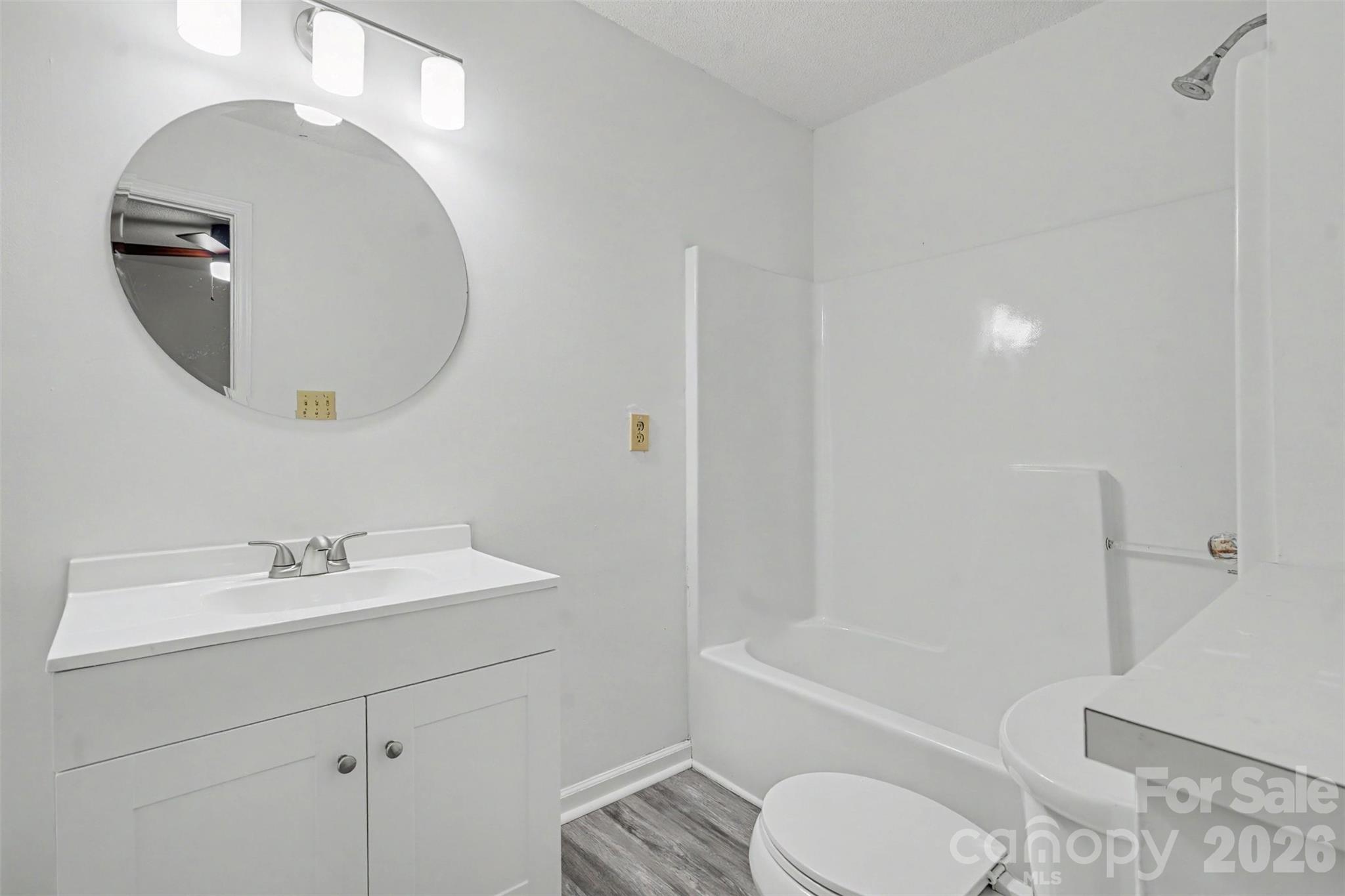 2711 Bob White Circle Property Photo 5