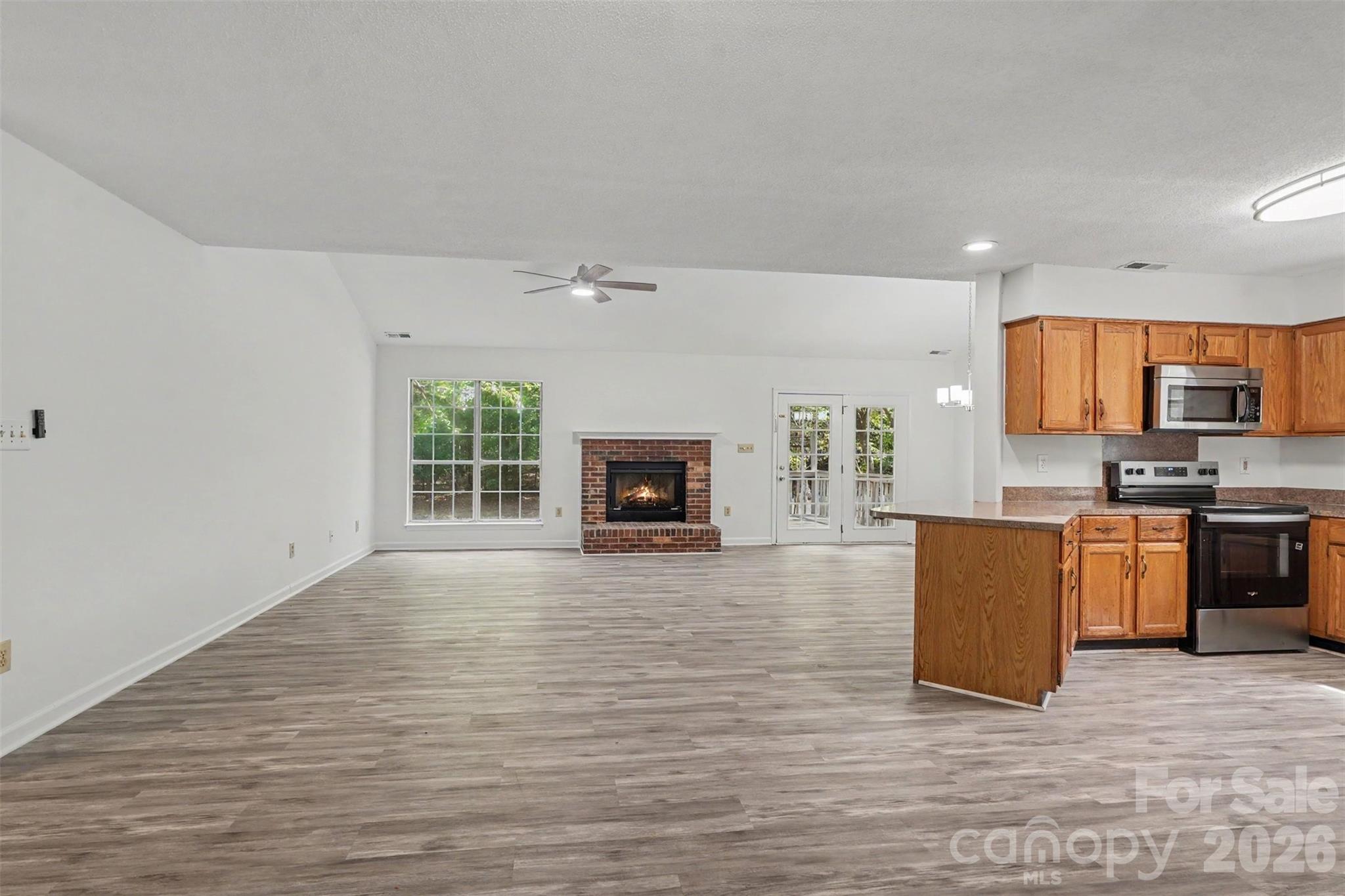 2711 Bob White Circle Property Photo 10
