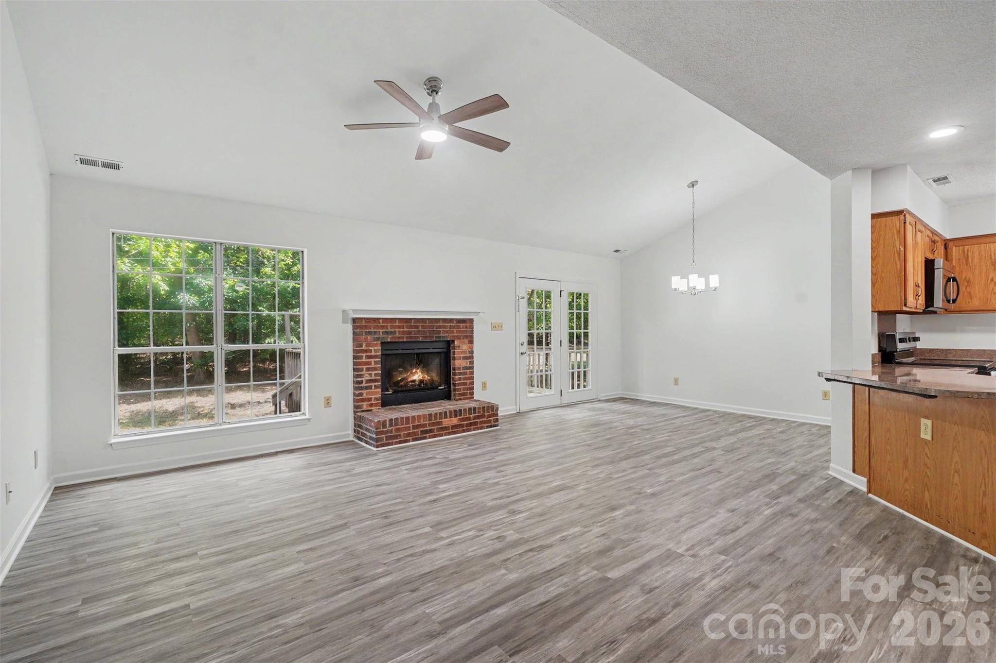 2711 Bob White Circle Property Photo 11