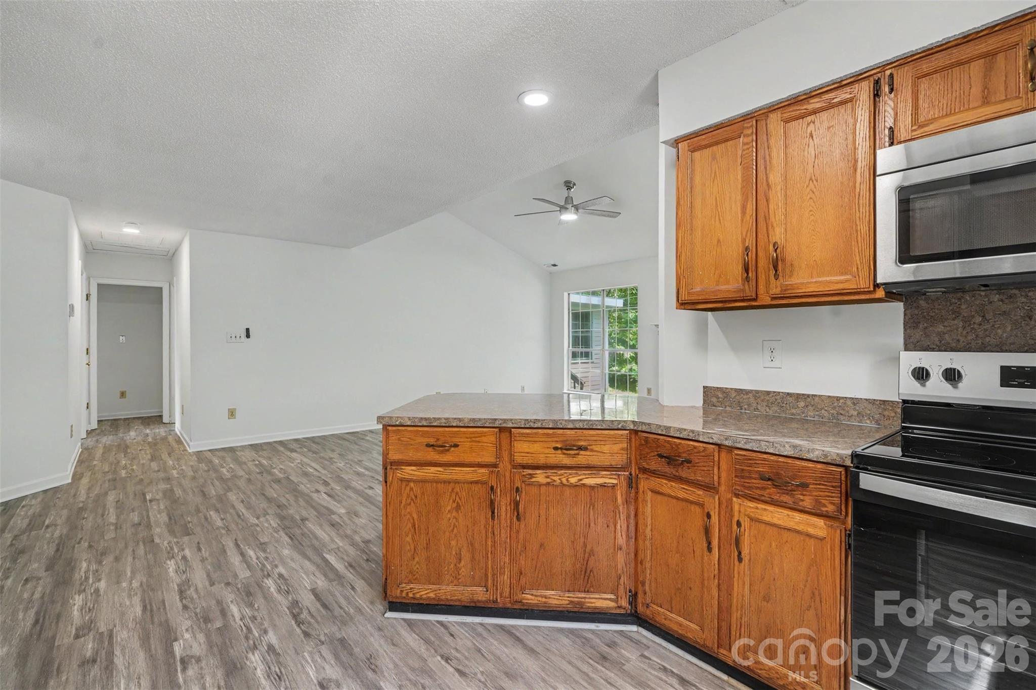 2711 Bob White Circle Property Photo 13