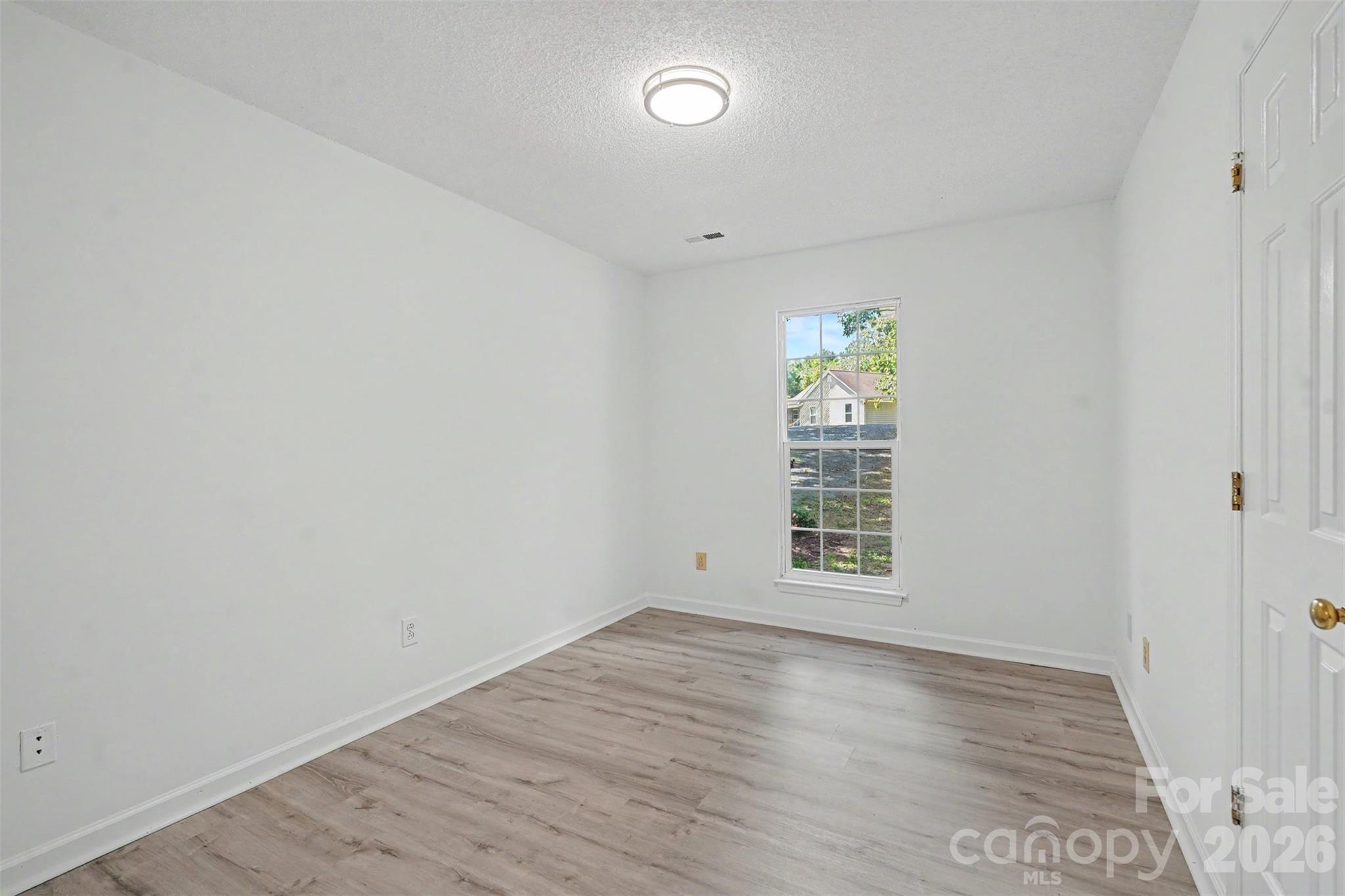 2711 Bob White Circle Property Photo 17