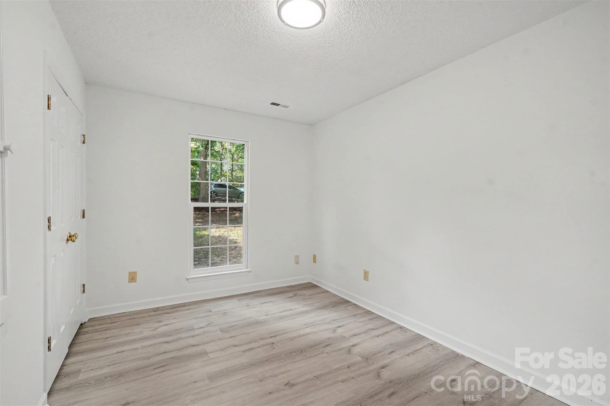 2711 Bob White Circle Property Photo 19