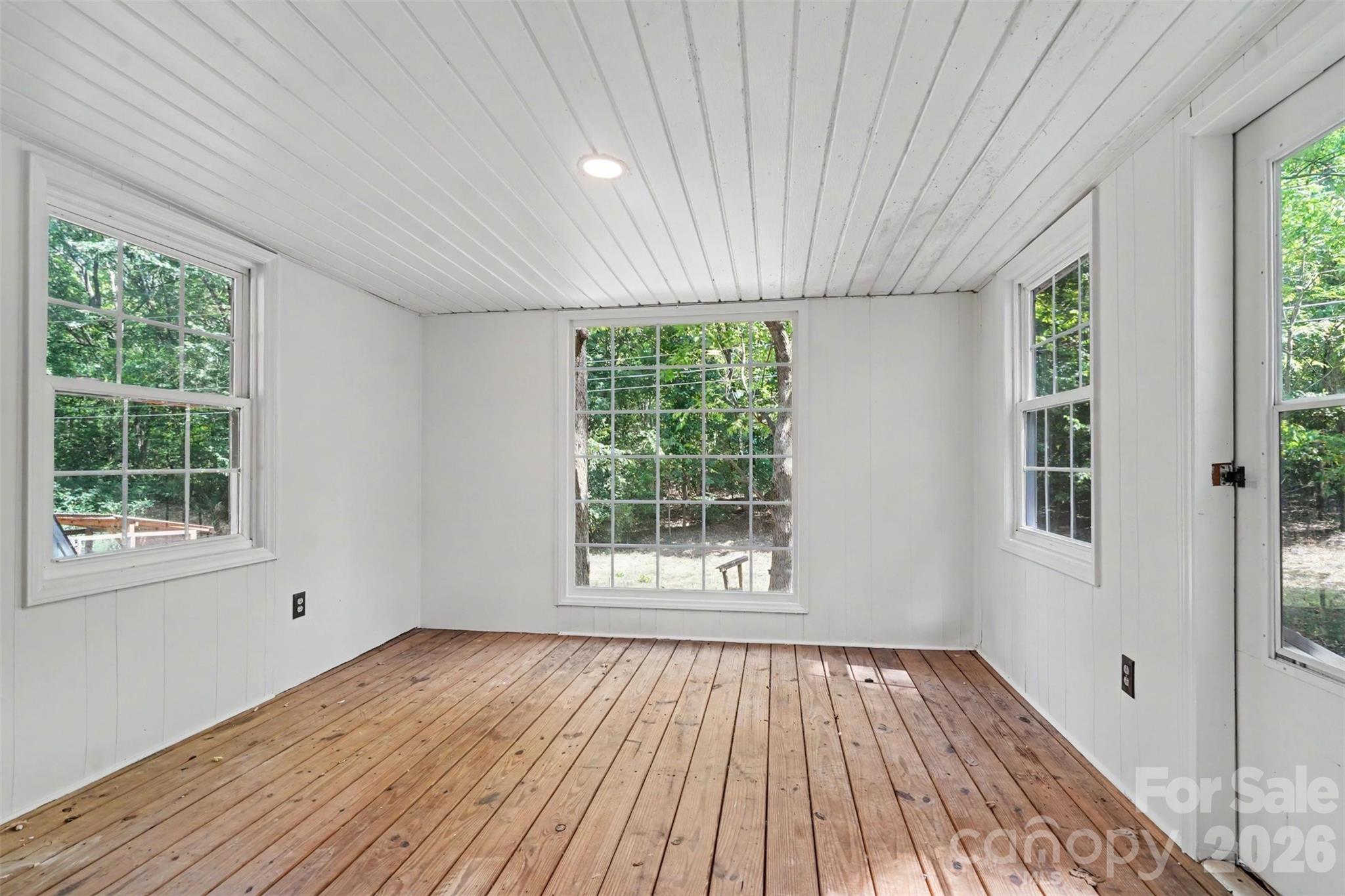 2711 Bob White Circle Property Photo 23