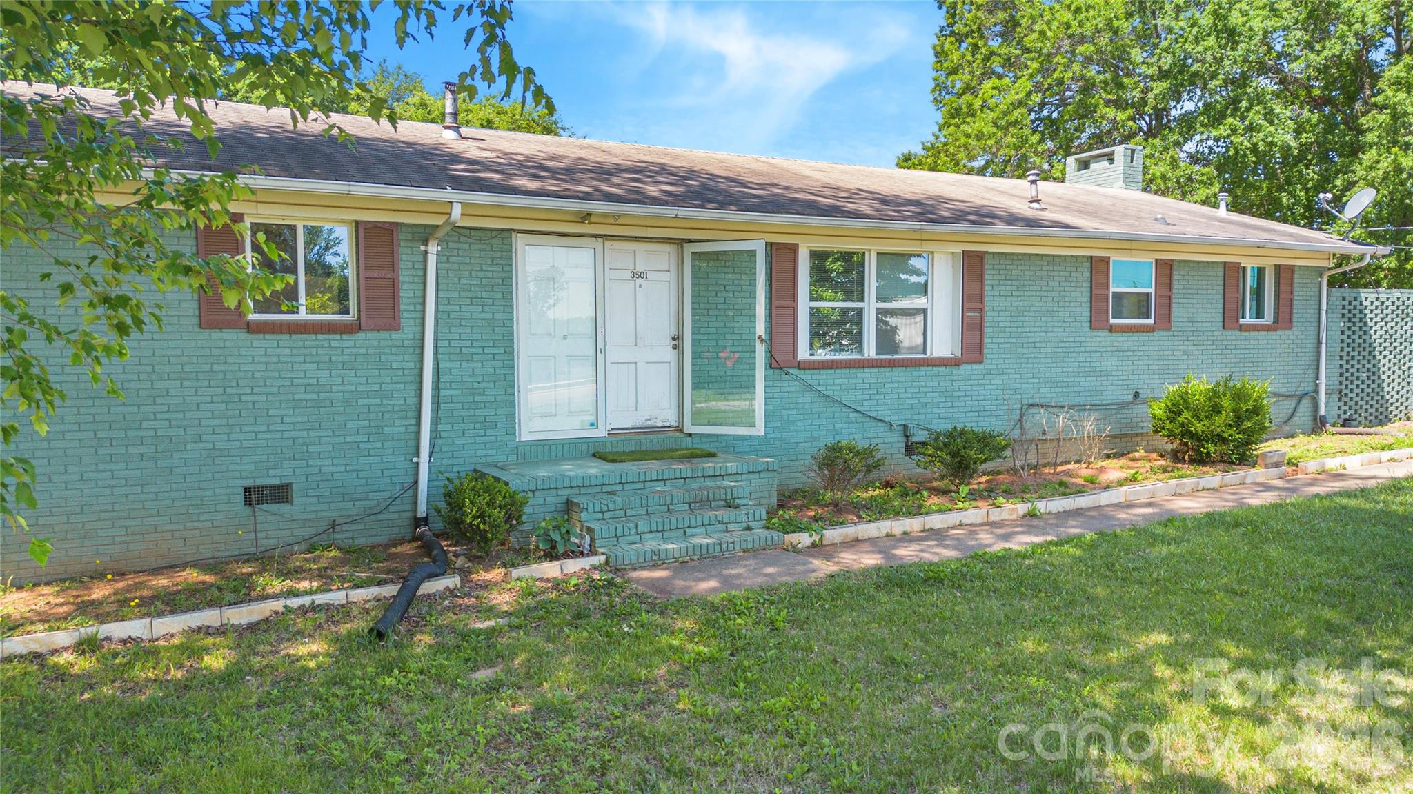 3501 Shopton Road Property Photo 1