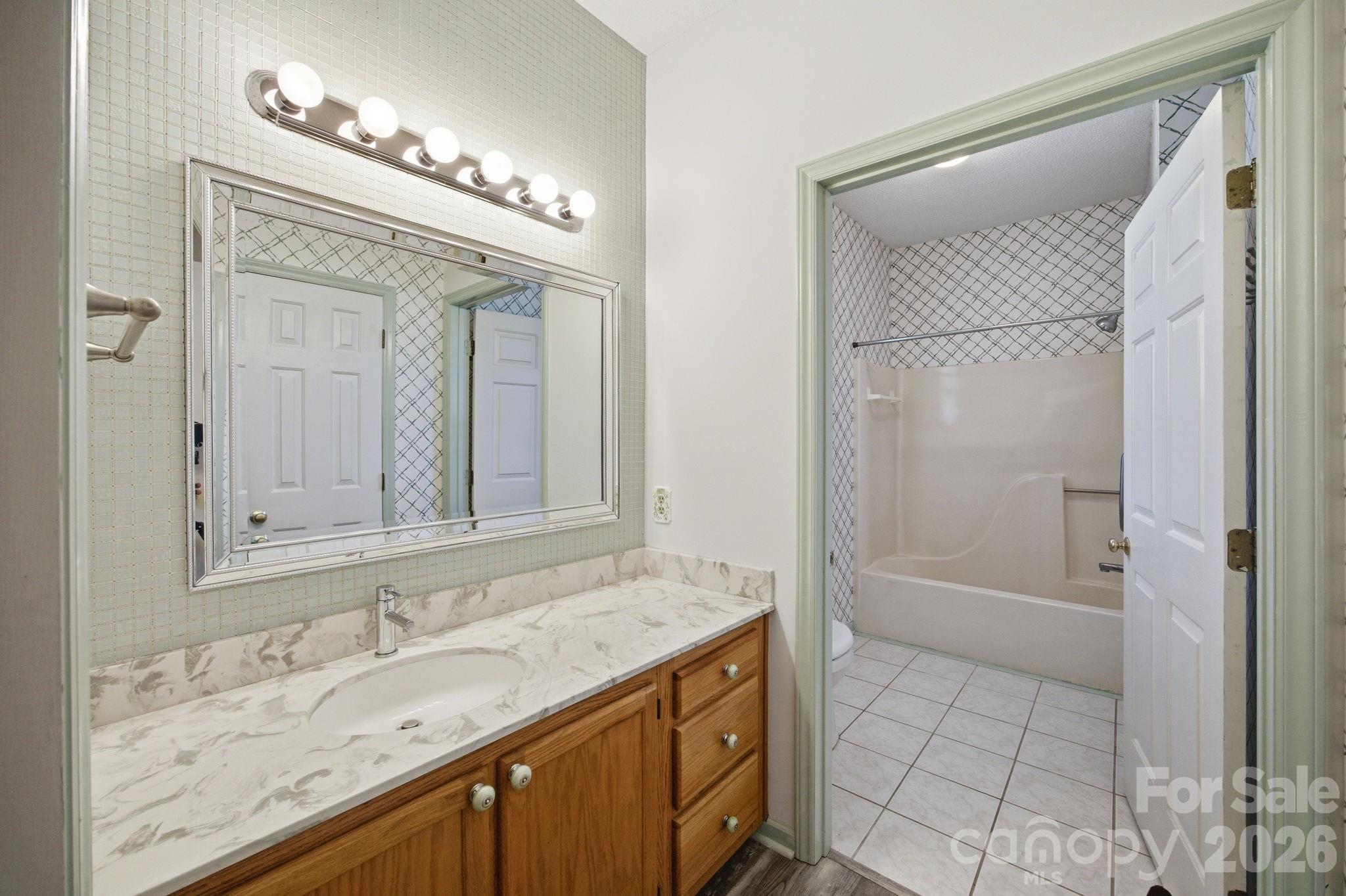 19980 Oak Leaf Circle Property Photo 12