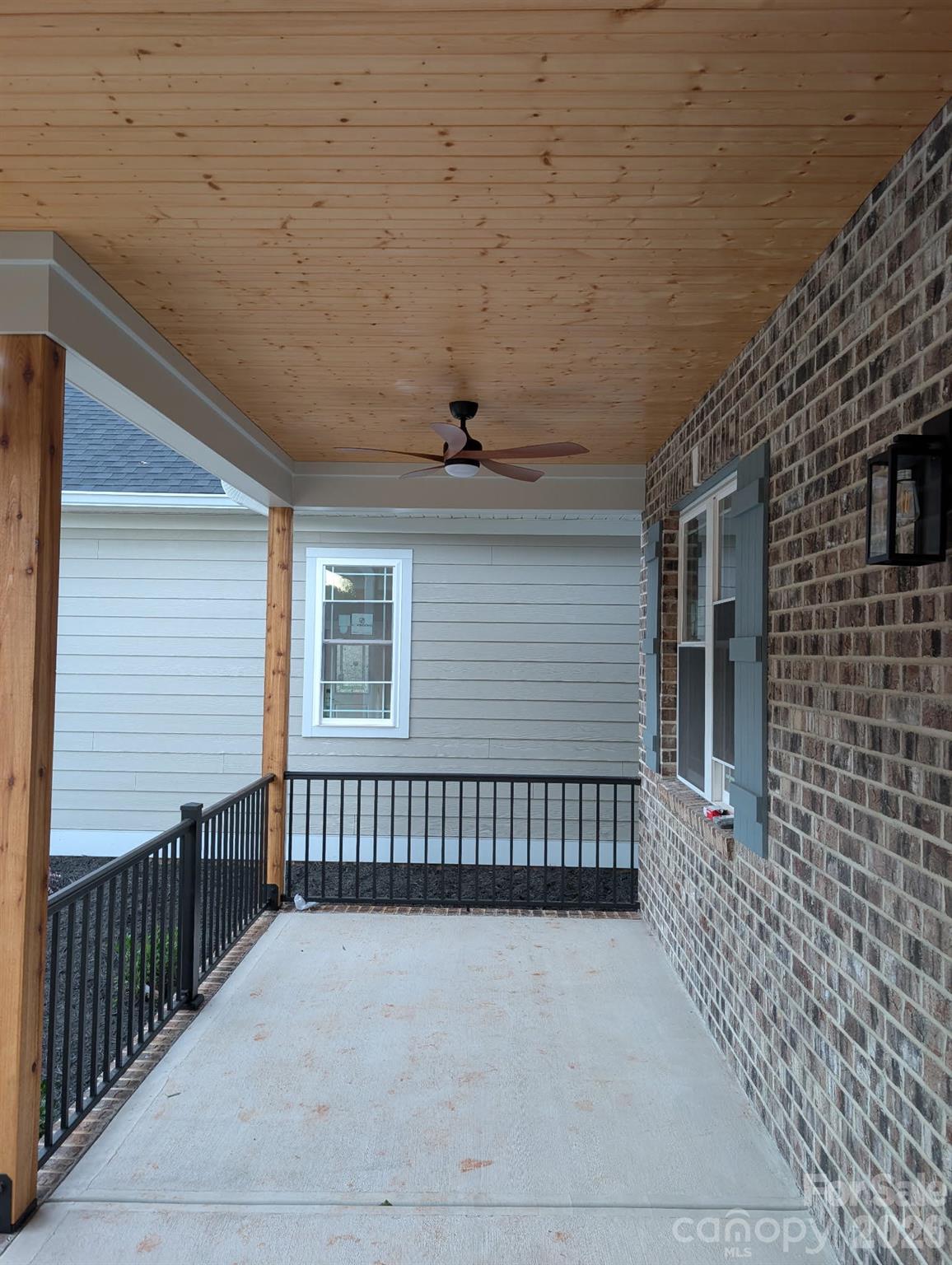1895 Knolls Drive Property Photo 3