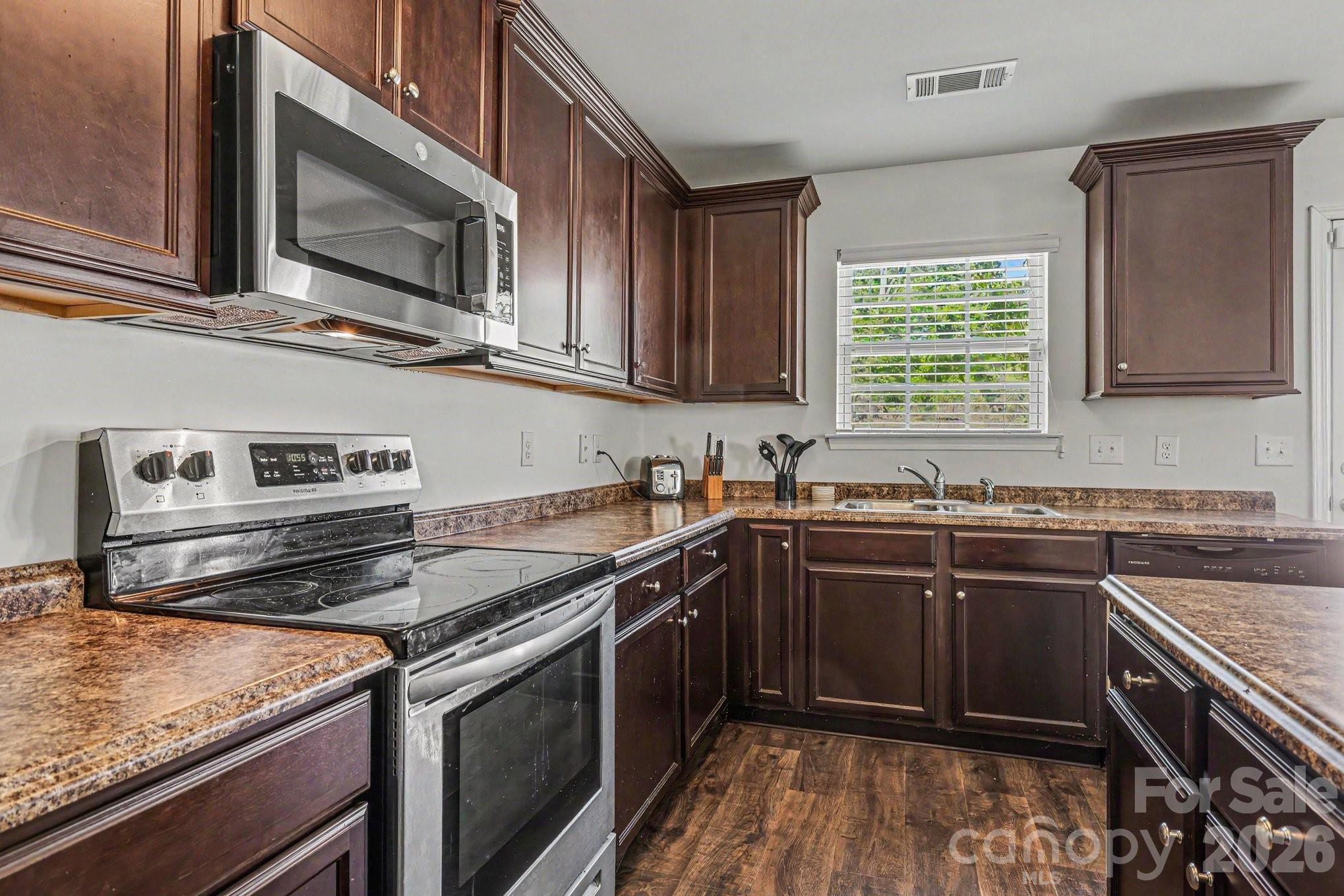2428 Alex Ryan Drive Property Photo 11
