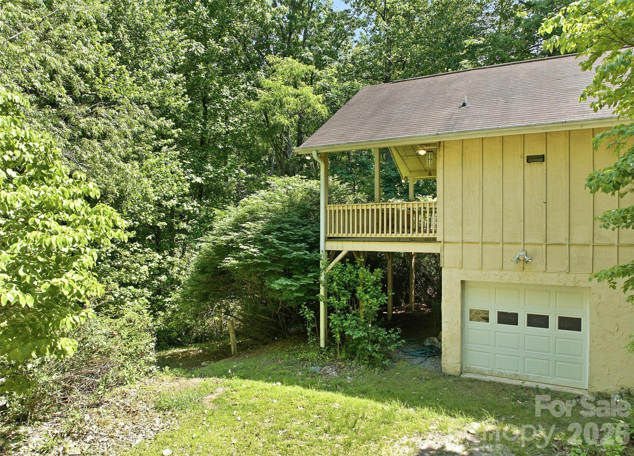 21 Winterview Trail Property Photo 2