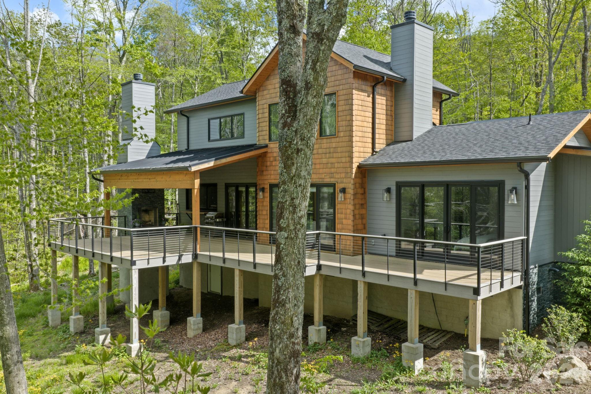 576 Eagle Springs Trail Property Photo 3