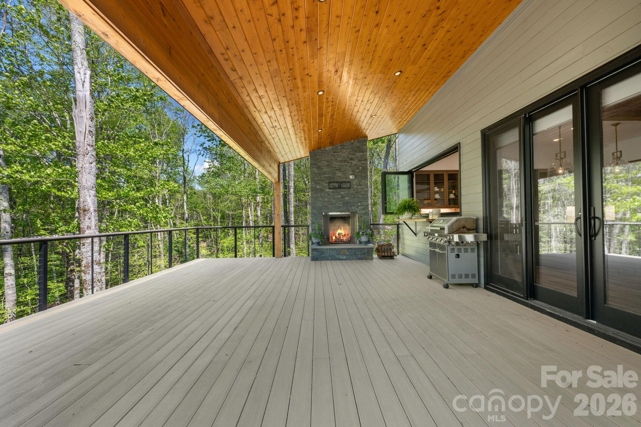 576 Eagle Springs Trail Property Photo 14
