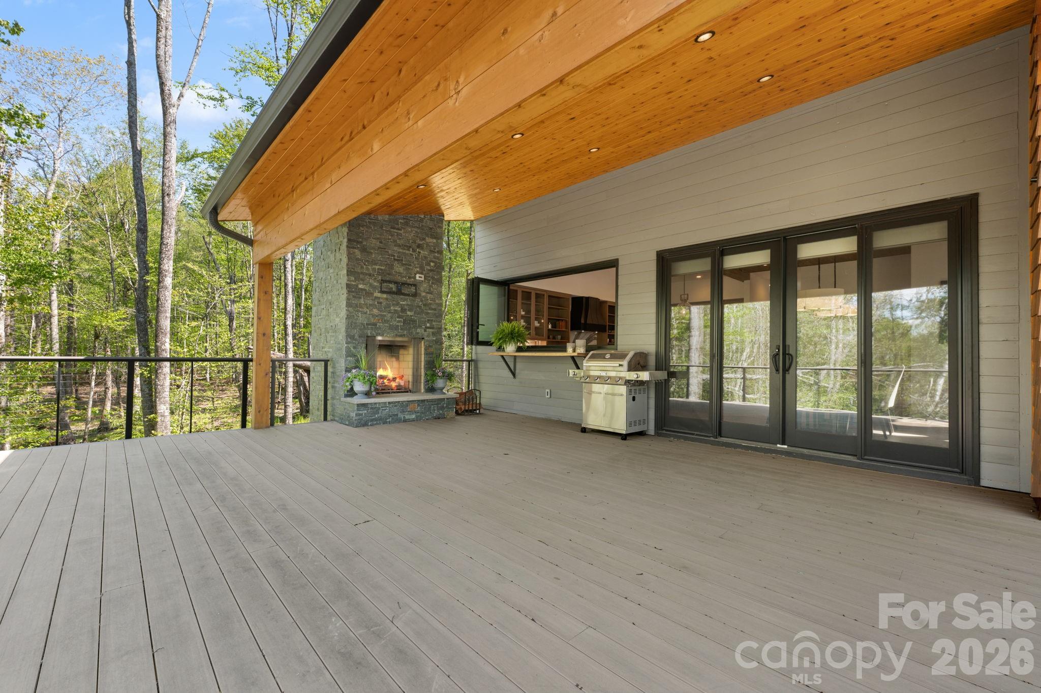 576 Eagle Springs Trail Property Photo 16