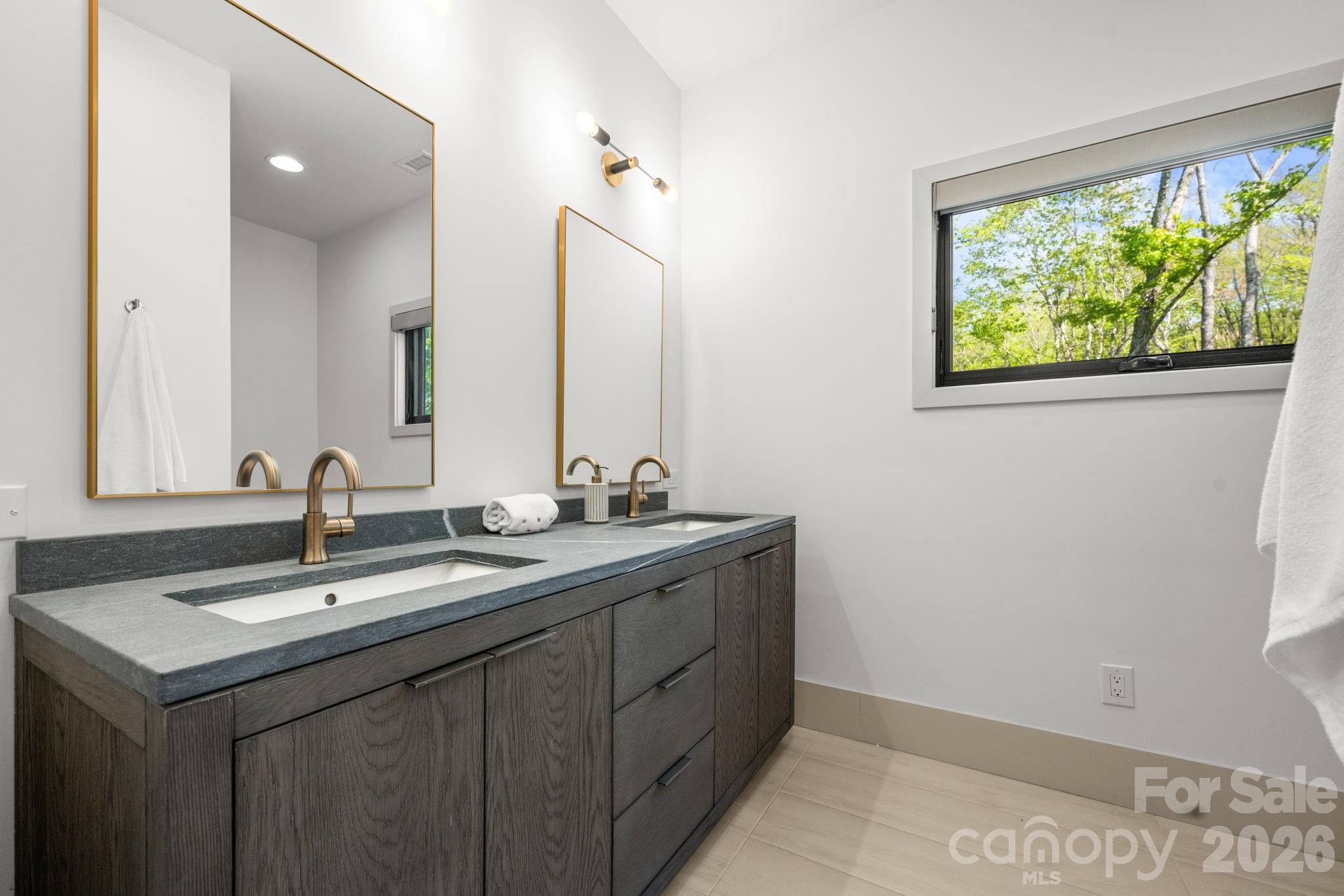 576 Eagle Springs Trail Property Photo 30