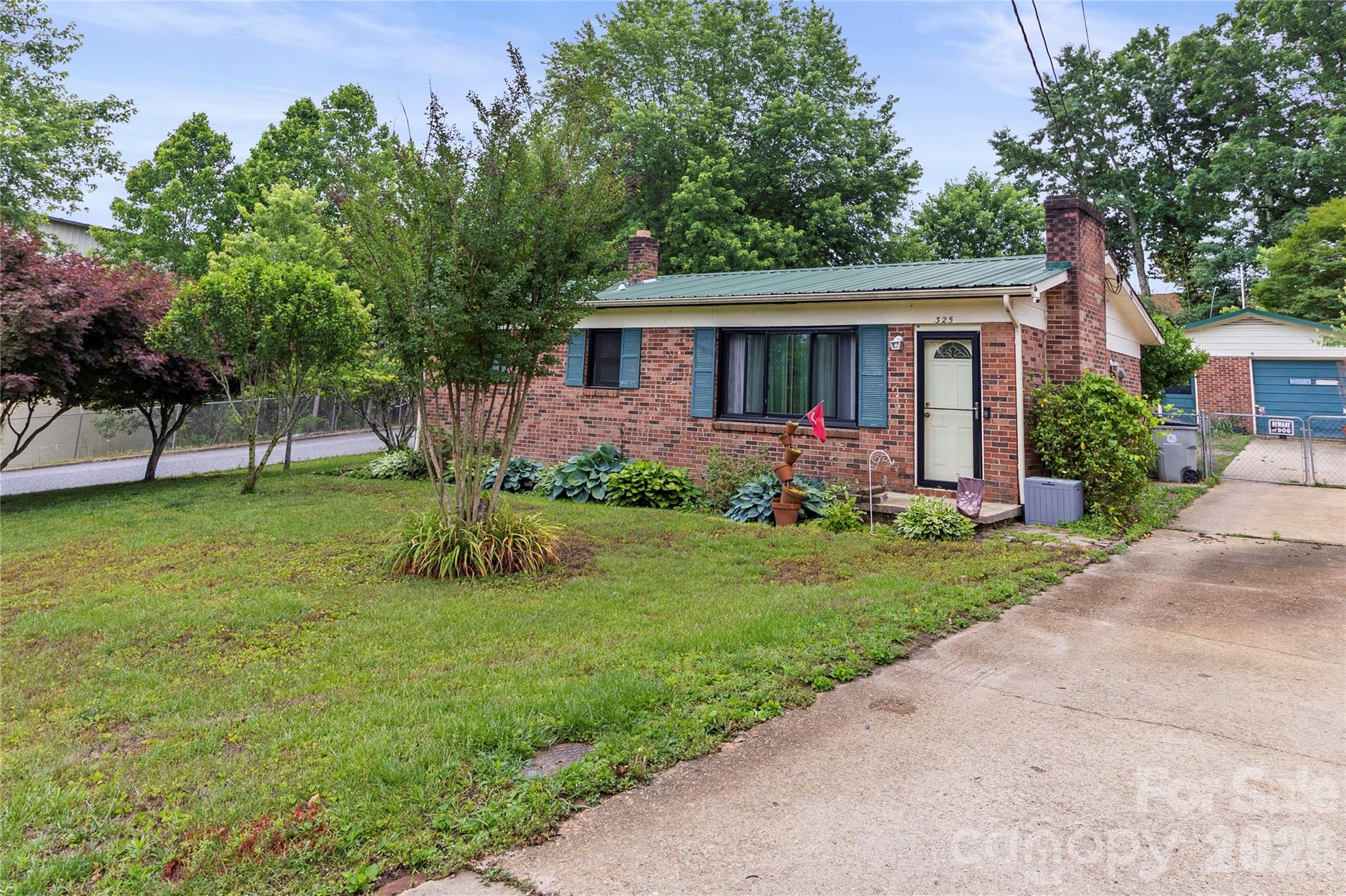 325 Swanson Drive Property Photo 2
