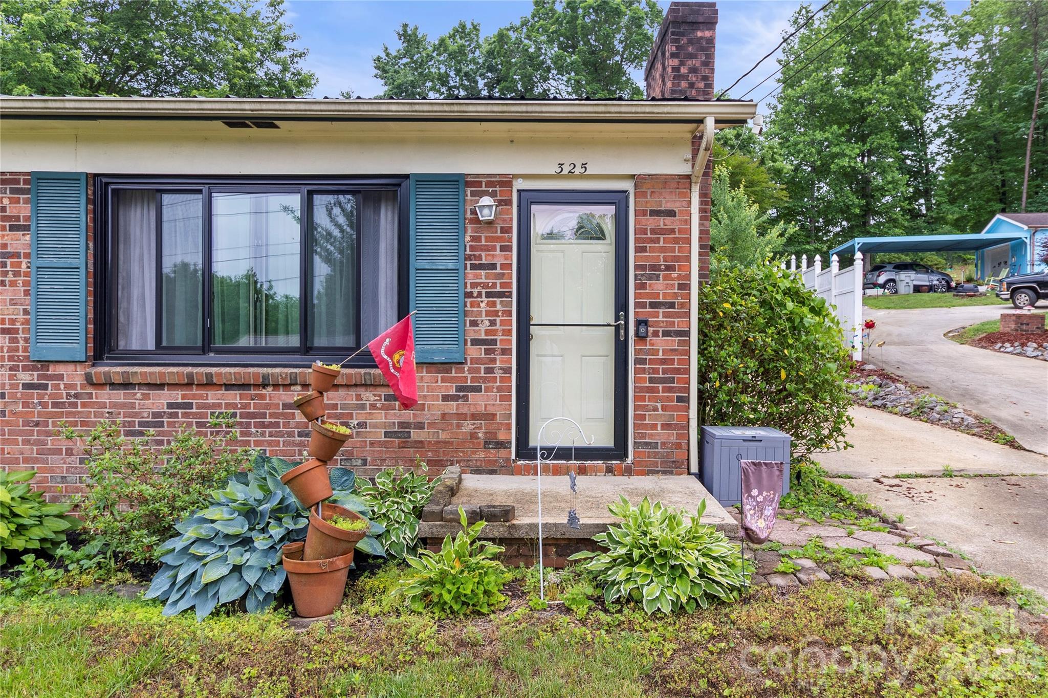 325 Swanson Drive Property Photo 4