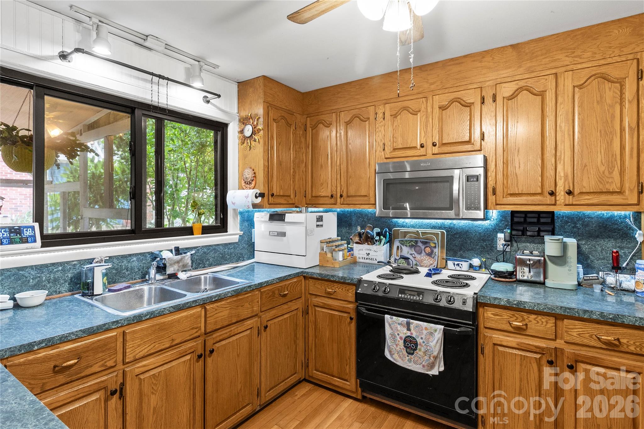 325 Swanson Drive Property Photo 12