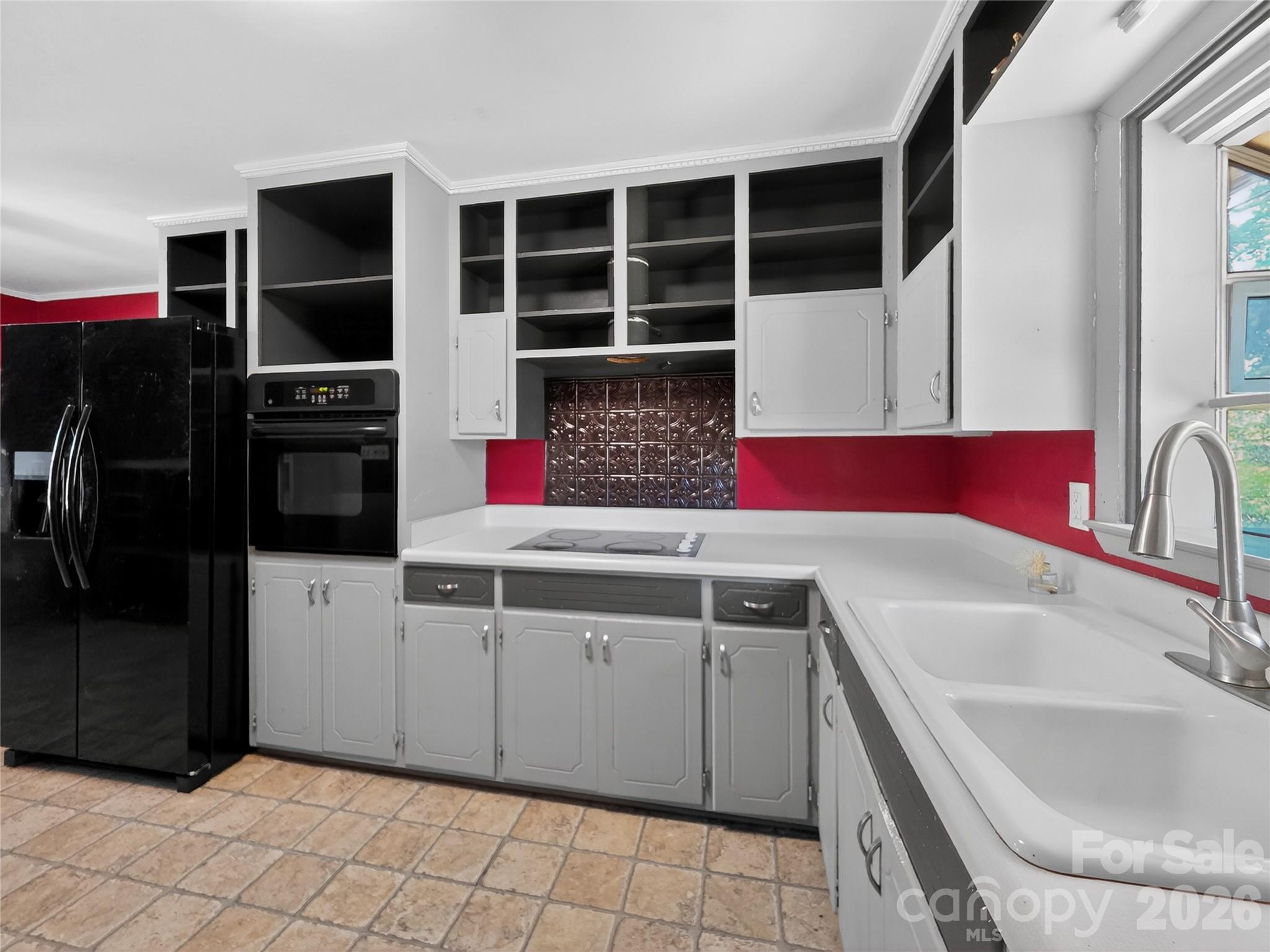 135 Hazelwood Drive Property Photo 3