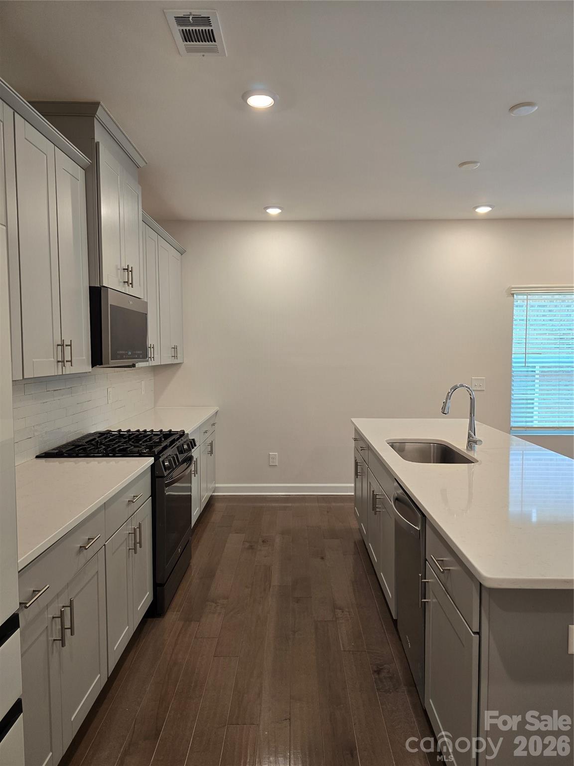 1221 Colgher Street Property Photo 15