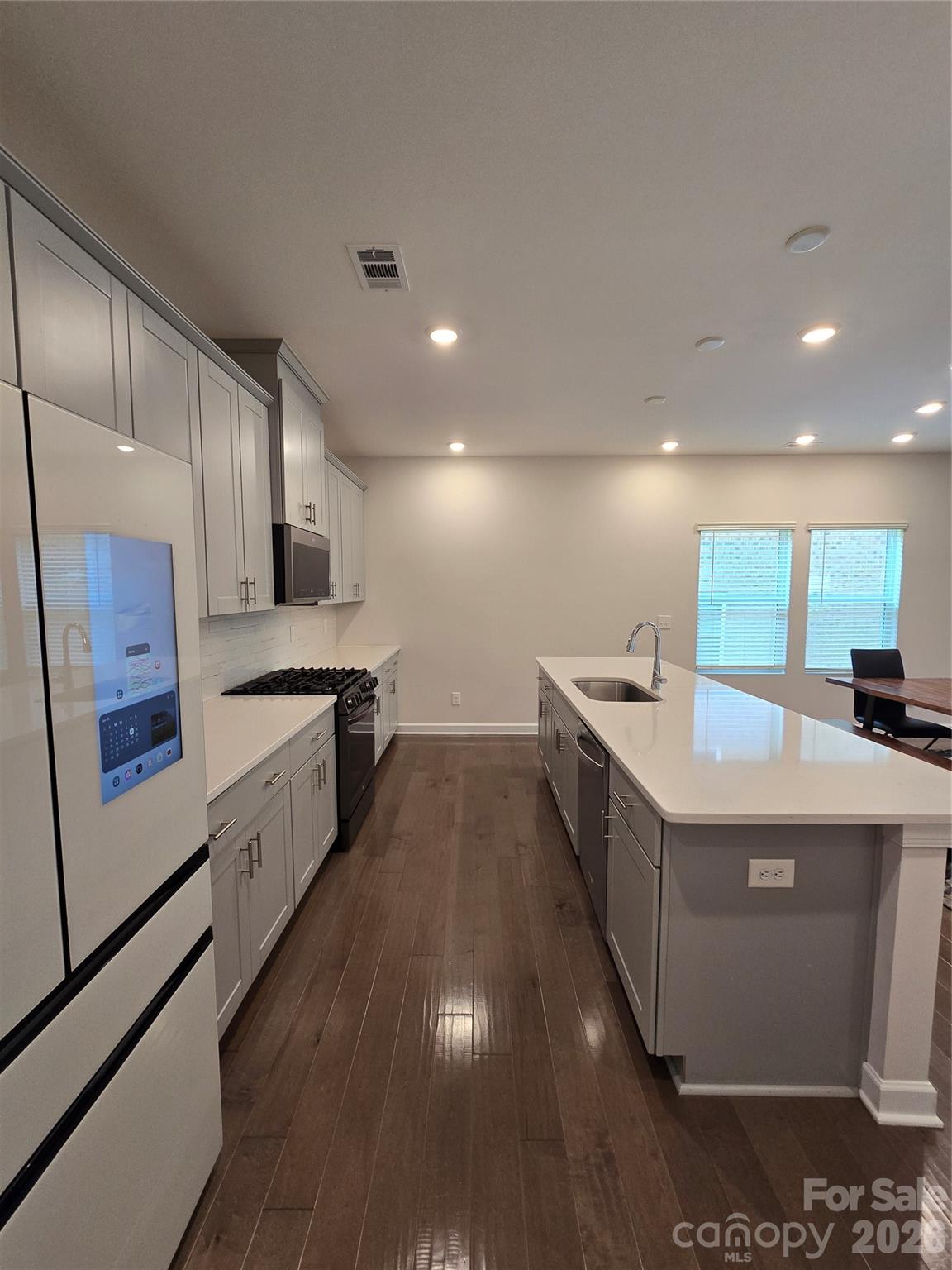 1221 Colgher Street Property Photo 19