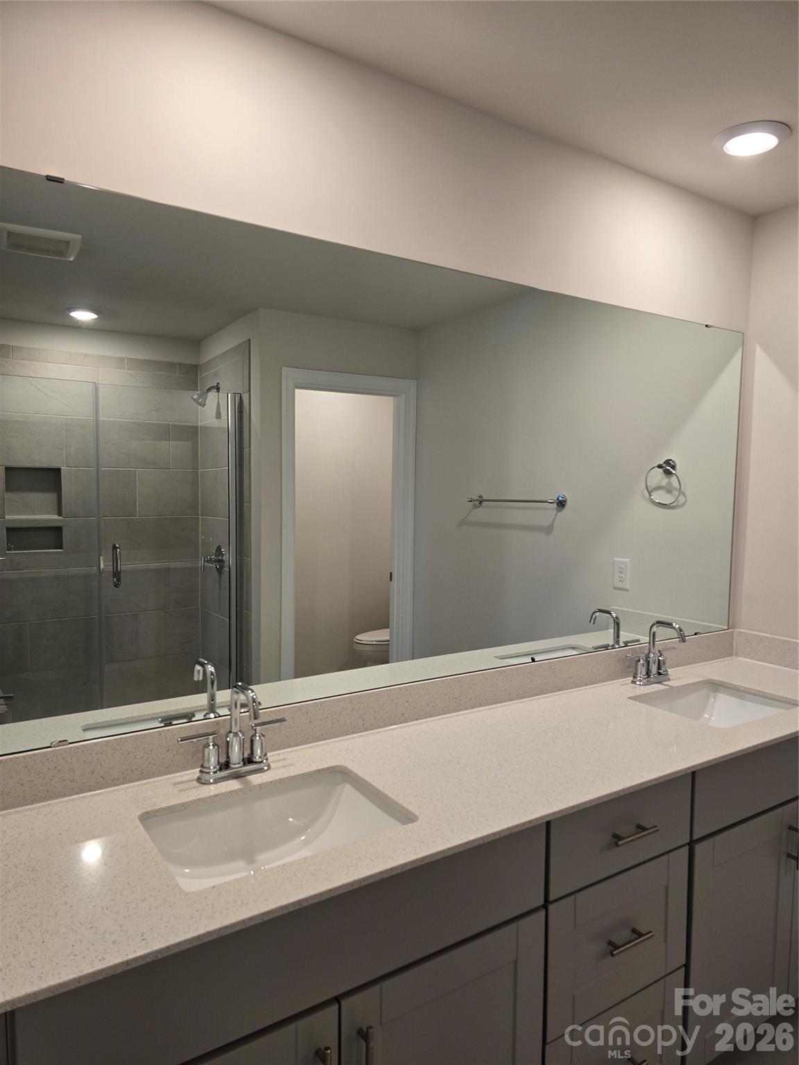 1221 Colgher Street Property Photo 28