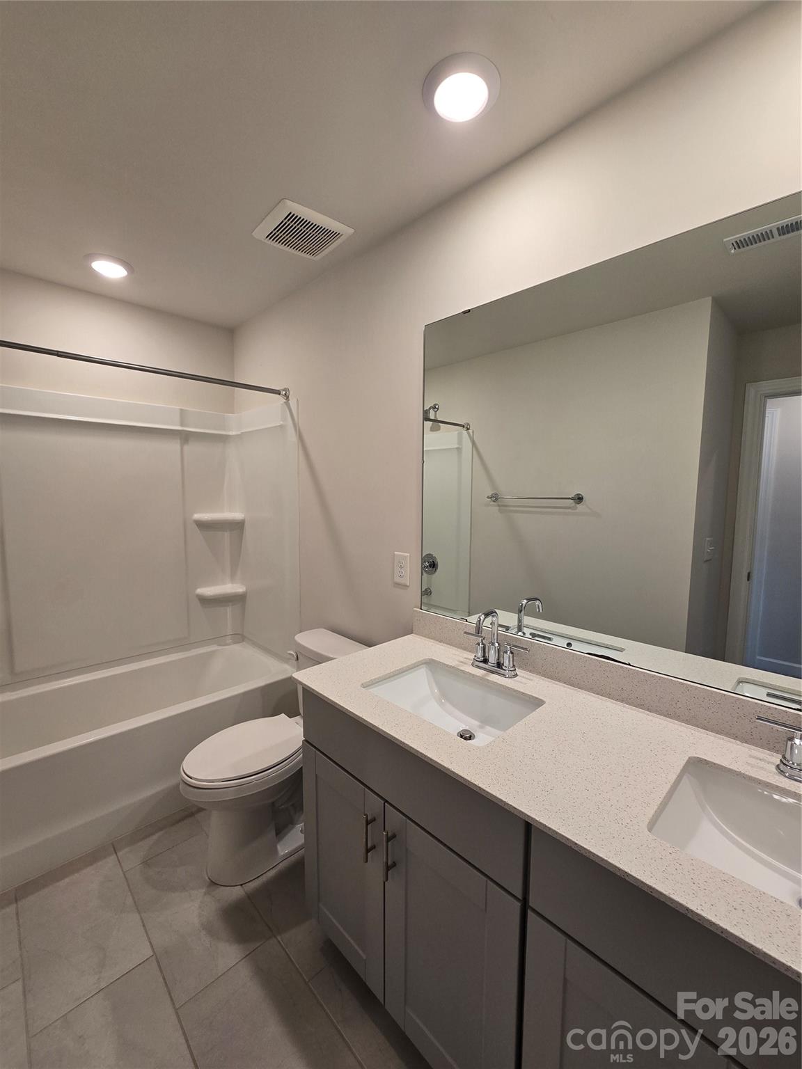 1221 Colgher Street Property Photo 37