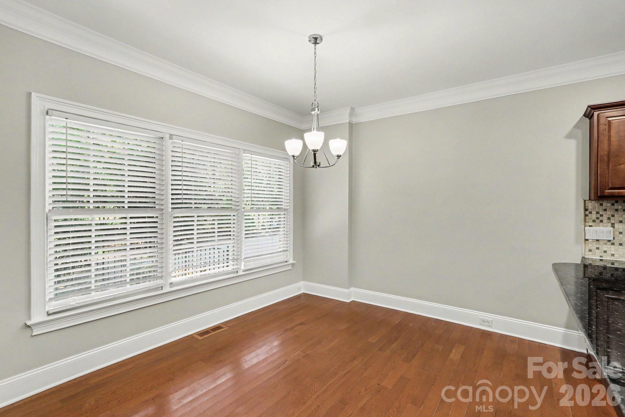 18611 Reflection Rock Court Property Photo 12