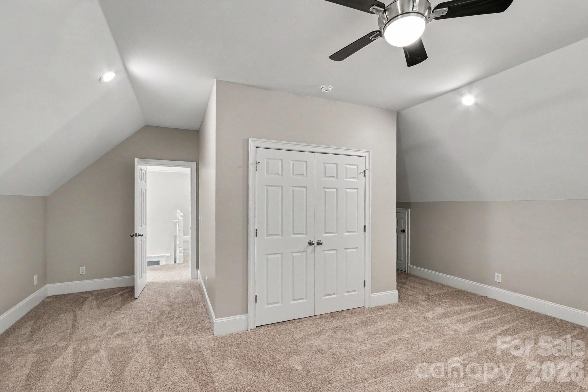 18611 Reflection Rock Court Property Photo 17