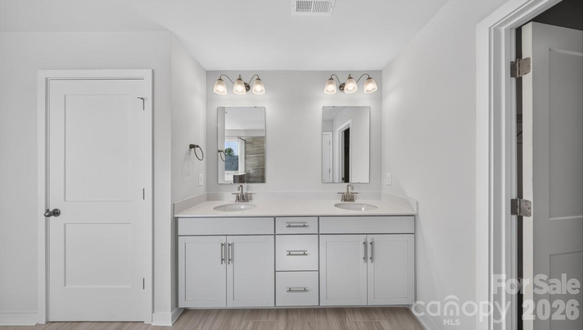 4175 Round Table Drive Property Photo 16