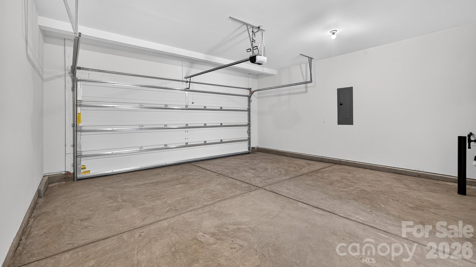 4175 Round Table Drive Property Photo 32