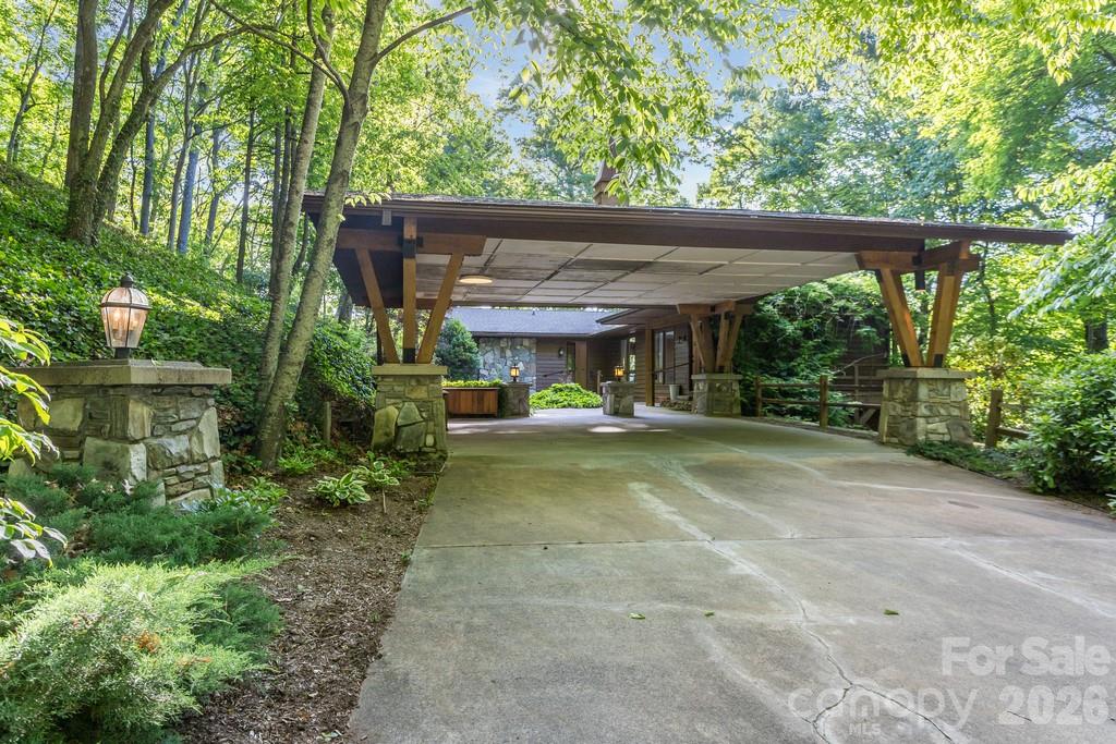 1126 Scenic Circle Property Photo 3