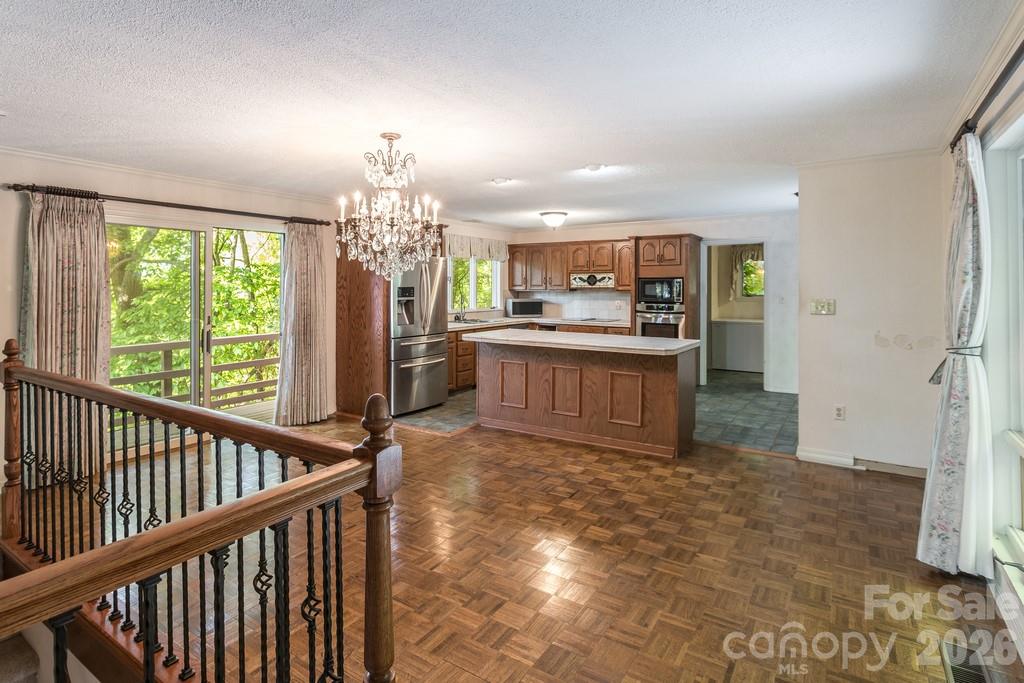 1126 Scenic Circle Property Photo 8