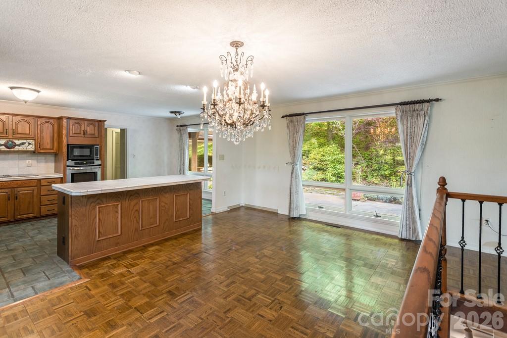 1126 Scenic Circle Property Photo 9