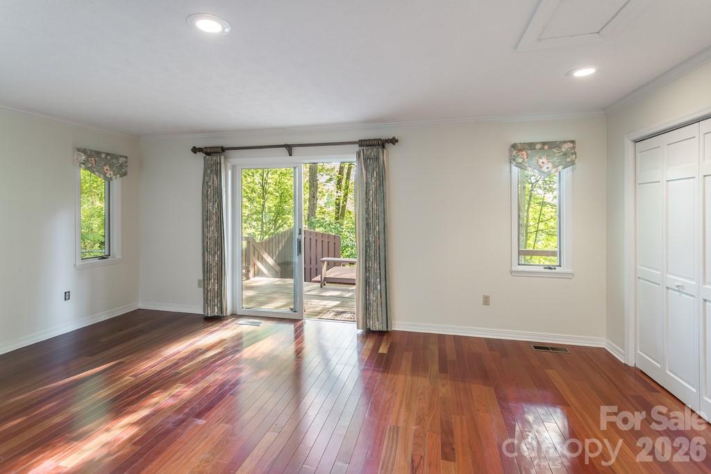 1126 Scenic Circle Property Photo 14
