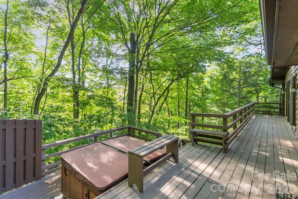 1126 Scenic Circle Property Photo 24