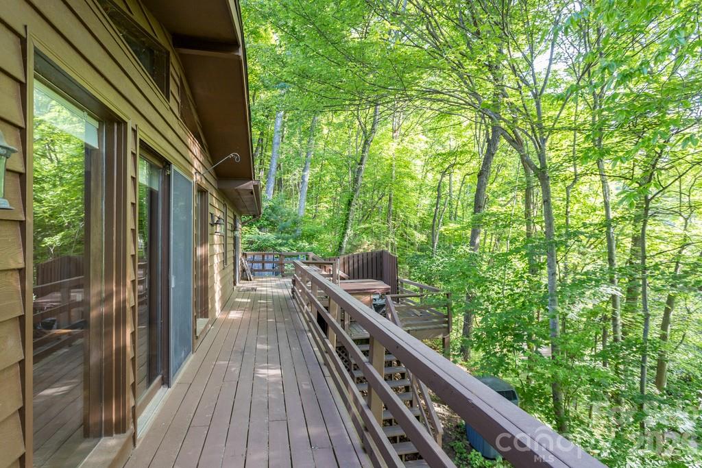 1126 Scenic Circle Property Photo 25