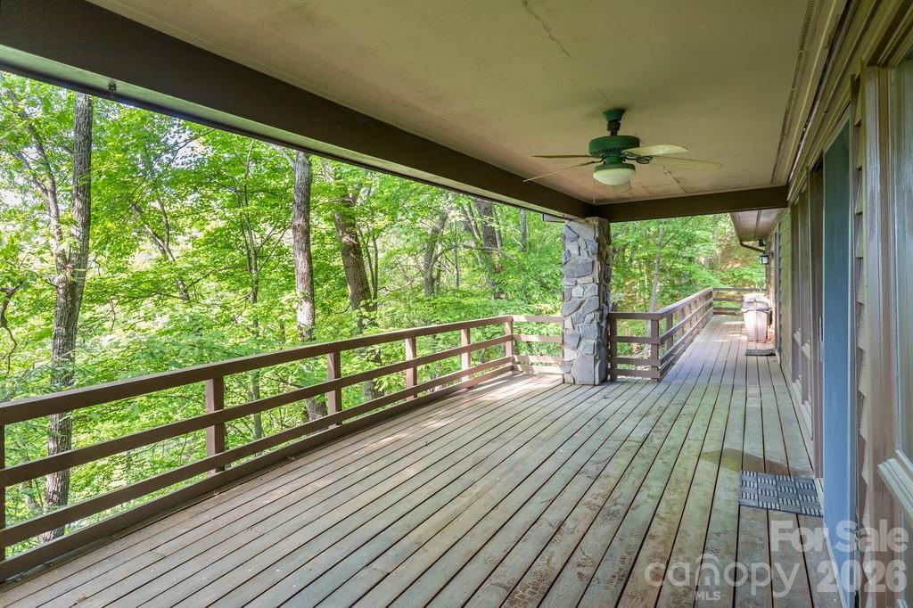 1126 Scenic Circle Property Photo 26